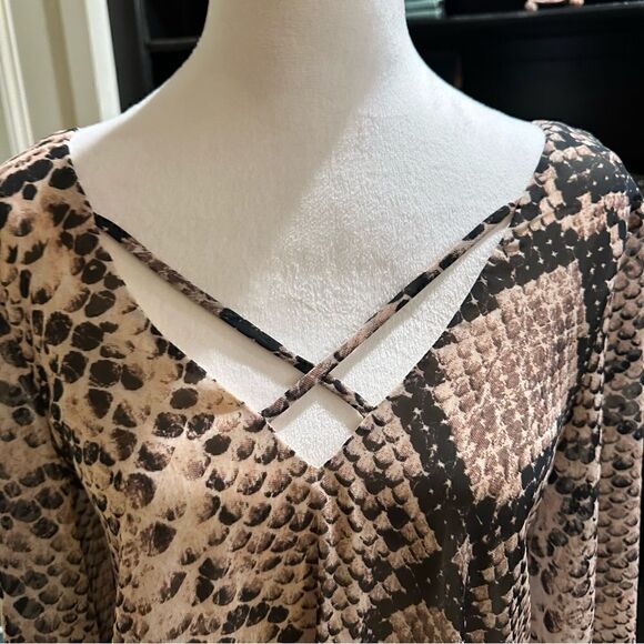 Show Me Your Mumu Joni Flow Mini Dress in Snake & Shake Print Mini Dress Size XS - Picture 3 of 11